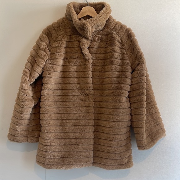 Carmen Marc Valvo Grooved Faux Fur Jacket NWT XS